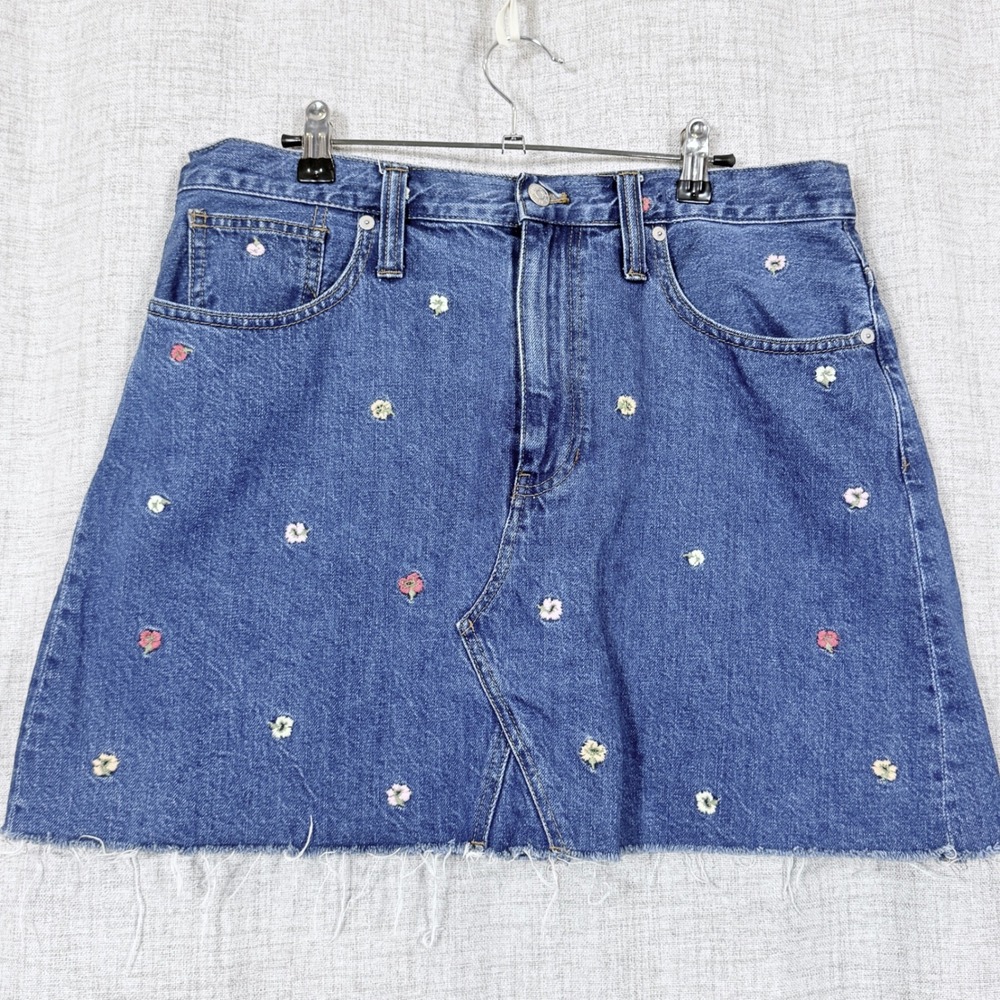 Madewell Denim A- Line Skirt Sz 31 Blue Floral Embroidered Raw Hem Boho Festival